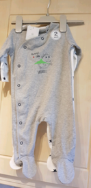 baby sleepsuits with grippy feet